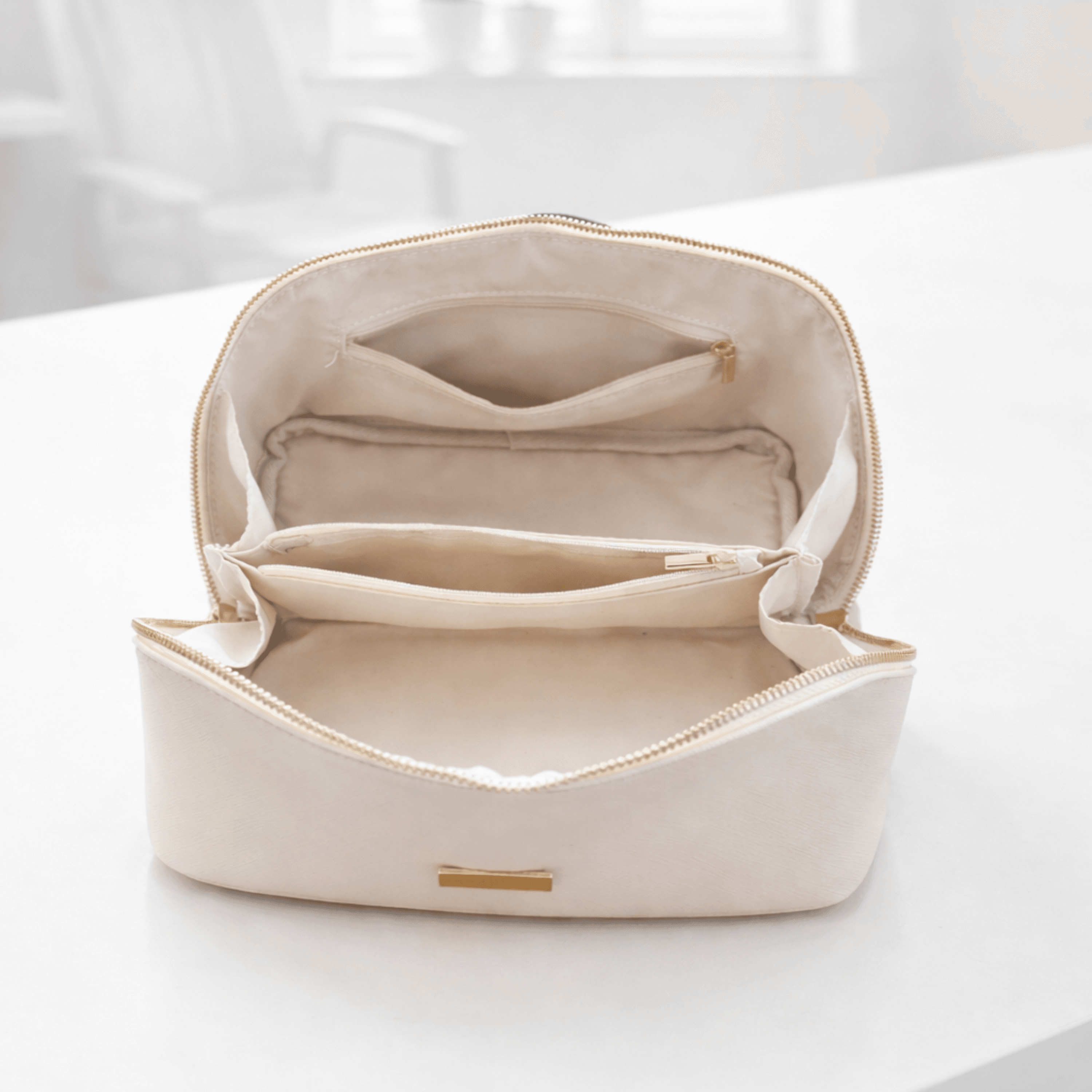 Elegancka kosmetyczka Oviline